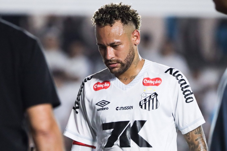 lol投注-内马尔：球场状况不佳已向相关负责人反映 我在为回归巴西队努力