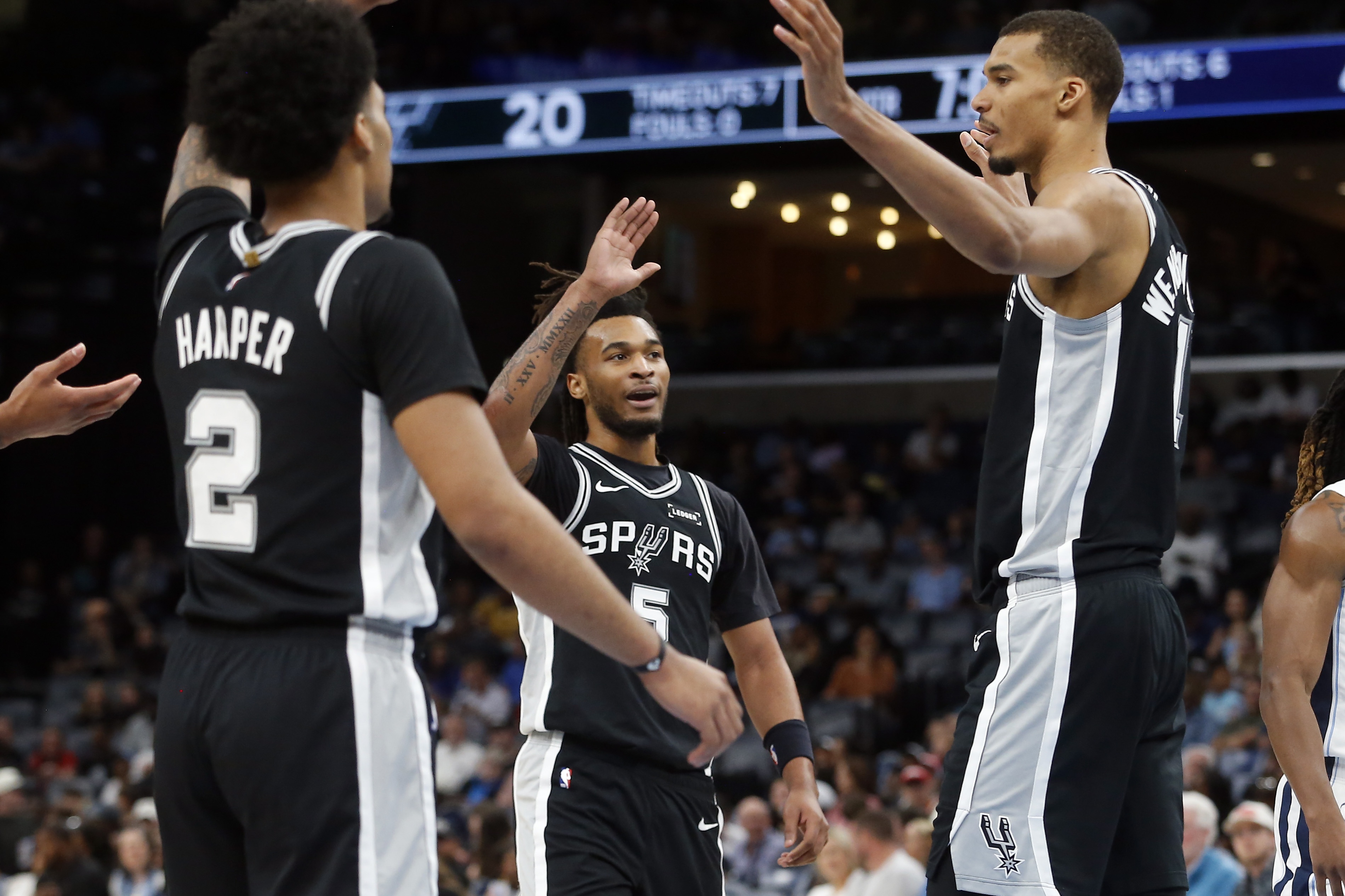 英雄联盟竞猜-NBA彩经：马刺大胜雄鹿 活塞力擒森林狼 爵士不敌太阳